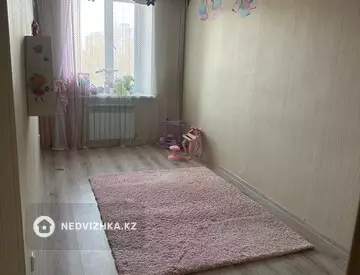 3-комнатная квартира, этаж 3 из 6, 80 м²