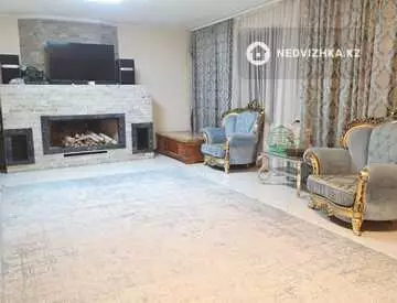 10-комнатный дом, 5 соток, 400 м²