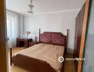3-комнатная квартира, этаж 5 из 10, 75 м², на длительный срок