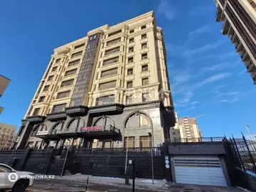 3-комнатная квартира, этаж 5 из 9, 158 м²