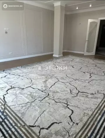 3-комнатная квартира, этаж 2 из 7, 125 м²