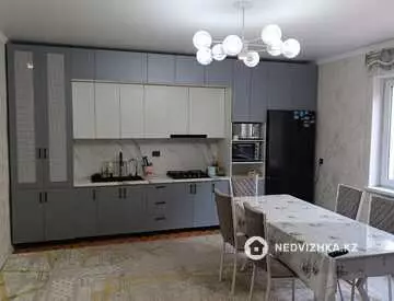 7-комнатный дом, 8 соток, 150 м²
