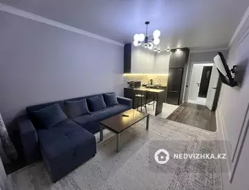 2-комнатная квартира, этаж 10 из 12, 51 м², посуточно