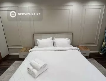 2-комнатная квартира, этаж 10 из 12, 51 м², посуточно