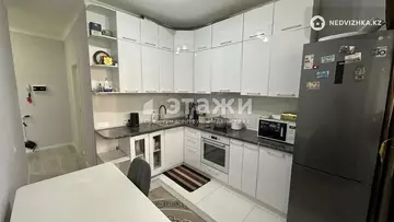 1-комнатная квартира, этаж 10 из 12, 38 м²