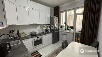 1-комнатная квартира, этаж 10 из 12, 38 м²