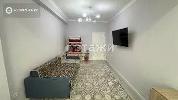 1-комнатная квартира, этаж 10 из 12, 38 м²