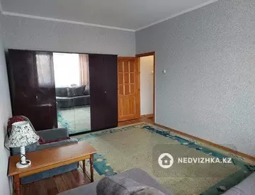1-комнатная квартира, этаж 3 из 9, 40 м²