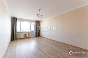 2-комнатная квартира, этаж 10 из 13, 71 м²
