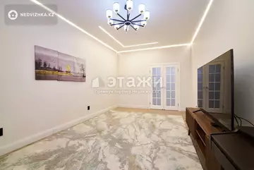 3-комнатная квартира, этаж 4 из 12, 98 м²