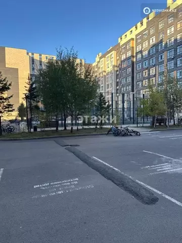 3-комнатная квартира, этаж 9 из 9, 59 м²