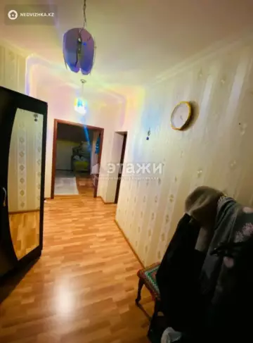 2-комнатная квартира, этаж 8 из 9, 74 м²