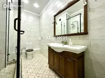 2-комнатная квартира, этаж 4 из 5, 57 м²