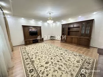 3-комнатная квартира, этаж 5 из 10, 141 м²