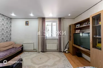 4-комнатная квартира, этаж 4 из 5, 136 м²