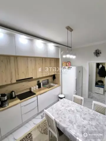 2-комнатная квартира, этаж 6 из 13, 67 м²