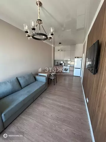 2-комнатная квартира, этаж 17 из 19, 50 м²