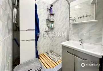 4-комнатная квартира, этаж 1 из 5, 58 м²