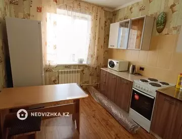 1-комнатная квартира, этаж 9 из 9, 42 м², на длительный срок