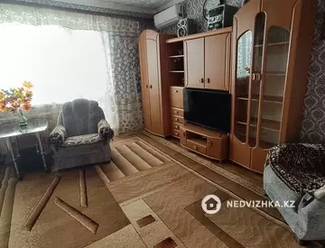 1-комнатная квартира, этаж 9 из 9, 42 м², на длительный срок