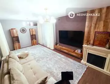4-комнатная квартира, этаж 4 из 10, 129 м²