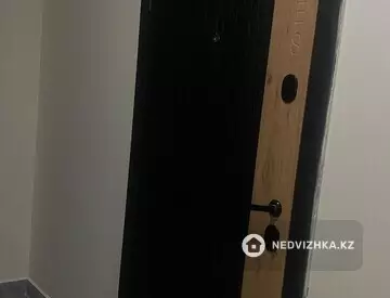 1-комнатная квартира, этаж 12 из 12, 39 м²