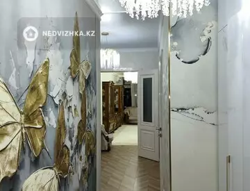 4-комнатная квартира, этаж 1 из 5, 107 м²