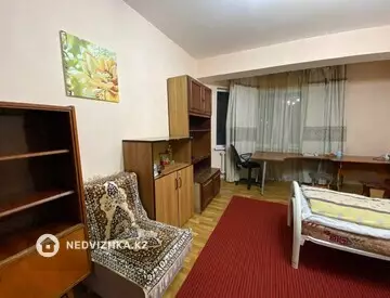 3-комнатная квартира, этаж 1 из 8, 102 м²