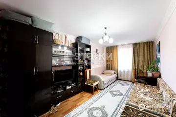 1-комнатная квартира, этаж 1 из 10, 43 м²