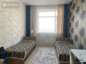 3-комнатная квартира, этаж 4 из 10, 90 м²