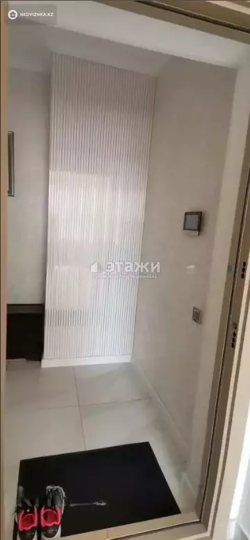 3-комнатная квартира, этаж 4 из 9, 100 м²