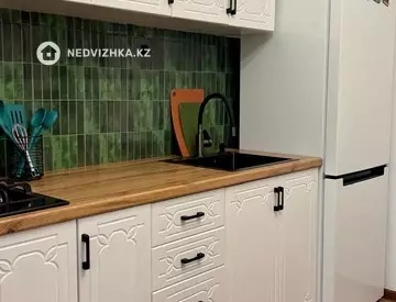 1-комнатная квартира, этаж 9 из 10, 45 м², на длительный срок