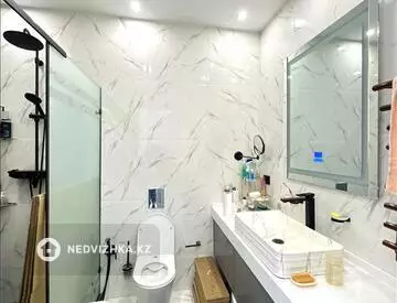 4-комнатная квартира, этаж 2 из 3, 183 м²