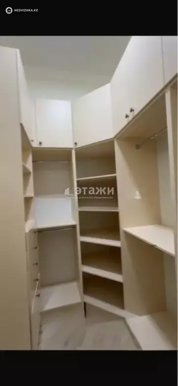 4-комнатная квартира, этаж 3 из 6, 168 м²