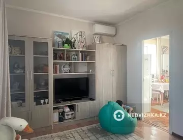 2-комнатная квартира, этаж 4 из 4, 45 м²