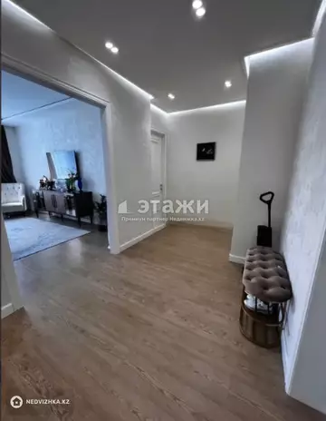 2-комнатная квартира, этаж 3 из 18, 70 м²