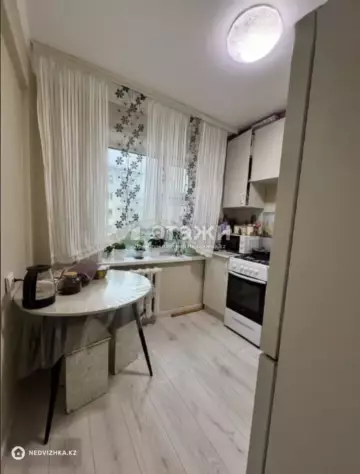 2-комнатная квартира, этаж 3 из 5, 45 м²