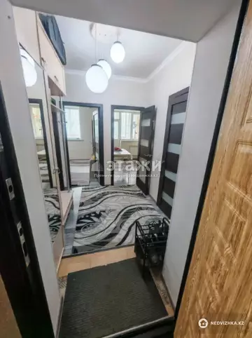 2-комнатная квартира, этаж 1 из 8, 46 м²