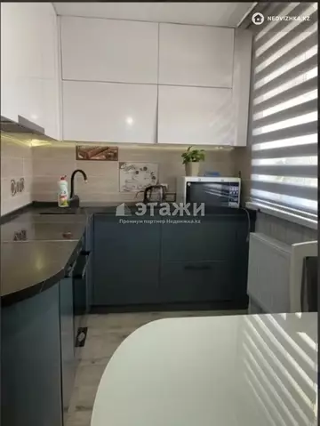 3-комнатная квартира, этаж 12 из 12, 72 м²