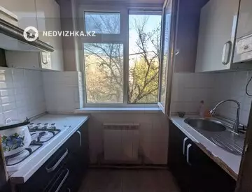 2-комнатная квартира, этаж 3 из 5, 40 м²