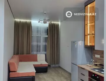 2-комнатная квартира, этаж 11 из 12, 45 м², посуточно