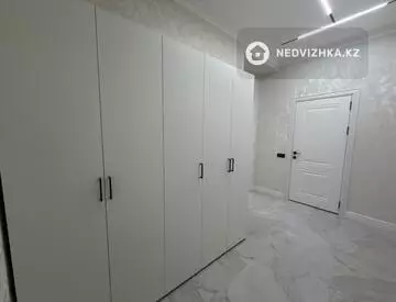 1-комнатная квартира, этаж 3 из 16, 54 м², на длительный срок
