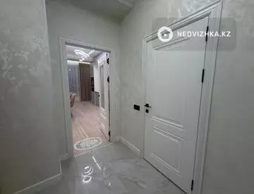 1-комнатная квартира, этаж 3 из 16, 54 м², на длительный срок