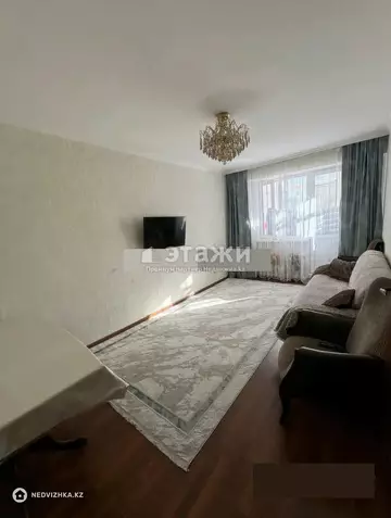 3-комнатная квартира, этаж 1 из 9, 76 м²
