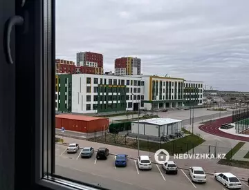 2-комнатная квартира, этаж 4 из 12, 50 м², на длительный срок