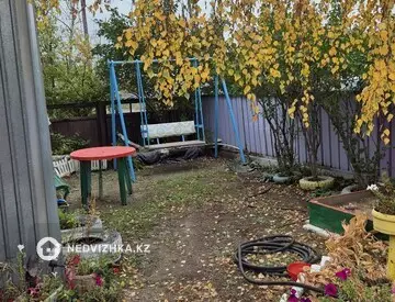 4-комнатная часть дома, 2 соток, 647 м²