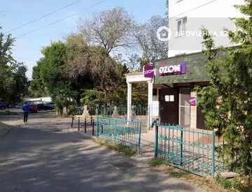 Офисное помещение, этаж 1 из 5, в жилом доме, 35 м², на длительный срок