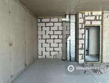 2-комнатная квартира, этаж 1 из 13, 45 м²