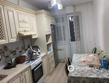 3-комнатная квартира, этаж 7 из 8, 82 м²