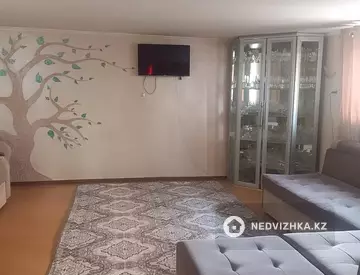 9-комнатный дом, 6 соток, 475 м²